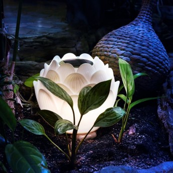 Светильник грунтовый REXANT ПЕКИН ЛОТОС, 3000К, 15 см, встроенный аккумулятор, солнечная панель